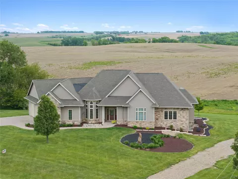6078 Highway T-38 Hwy N, Grinnell, IA 50112