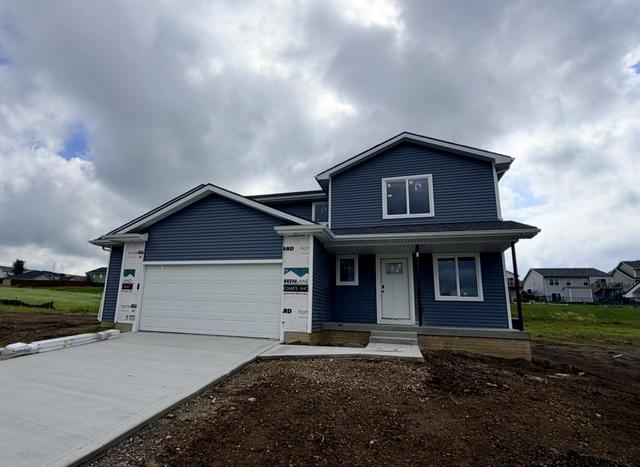 212 Canyon Dr, Norwalk, IA 50211
