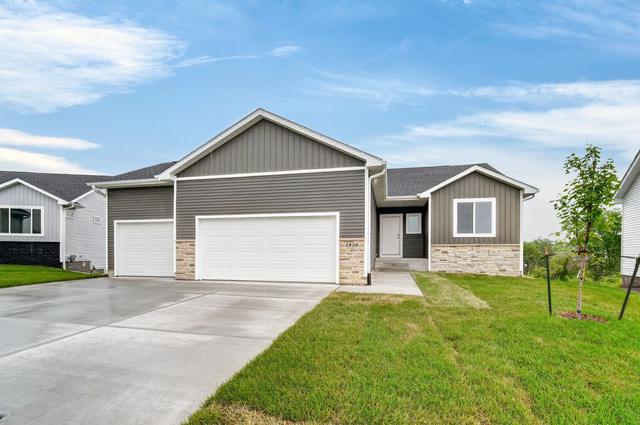 2830 Prairieside Pl, Norwalk, IA 50211
