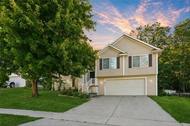 6915 Deerview Dr, Urbandale, IA 50322