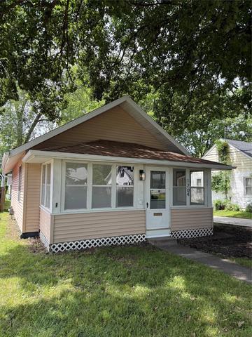 1204 Clinton Ave, Des Moines, IA 50313