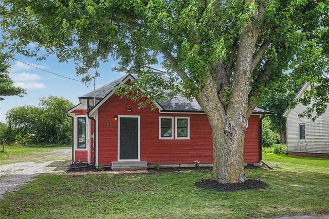 206 S East St, Macksburg, IA 50155