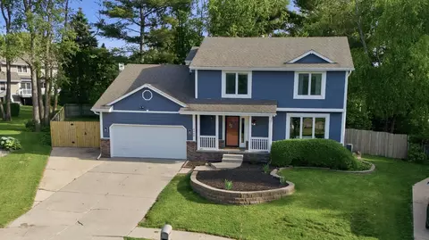 4460 90th St, Urbandale, IA 50322