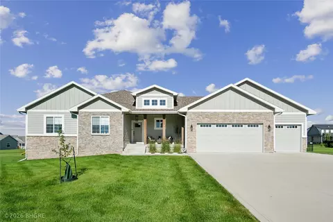 227 N 35th St, Cumming, IA 50061
