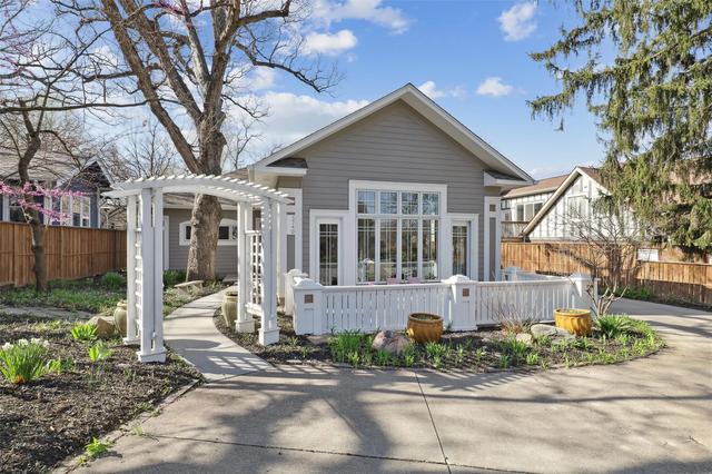5740 Walnut Hill Ave, Des Moines, IA 50312