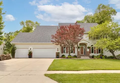 5970 Beechtree Dr, West Des Moines, IA 50266