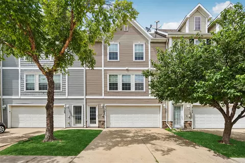 3151 SW Sharmin Ln, Ankeny, IA 50023