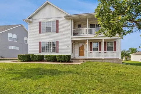 911 SW Springfield Dr, Ankeny, IA 50023