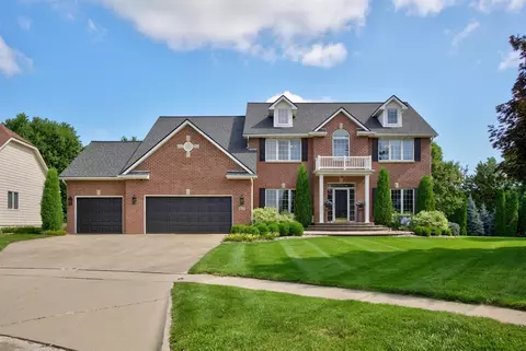 1925 SE Hawthorne Ridge Dr, Waukee, IA 50263