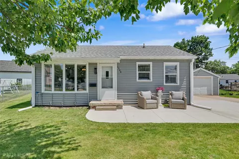 1508 N 2nd Ave E, Newton, IA 50208