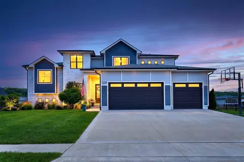 1311 S Wildfire Ave, West Des Moines, IA 50266