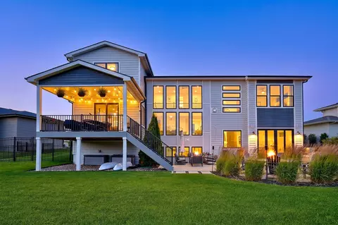 1311 S Wildfire Ave, West Des Moines, IA 50266