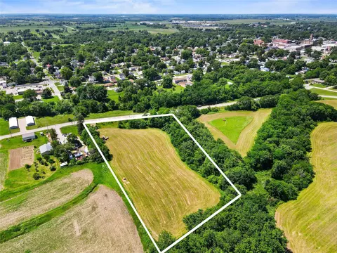 0 E Pleasant St, Knoxville, IA 50138