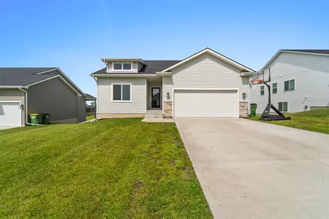 1604 Hackenberry Pl, Granger, IA 50109