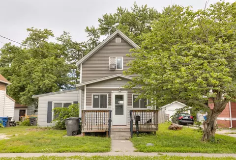 2824 Dean Ave, Des Moines, IA 50317