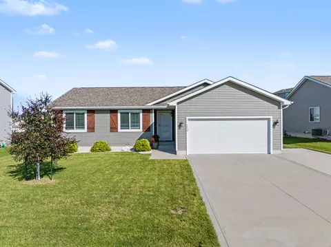1636 25th Ave SW, Altoona, IA 50009
