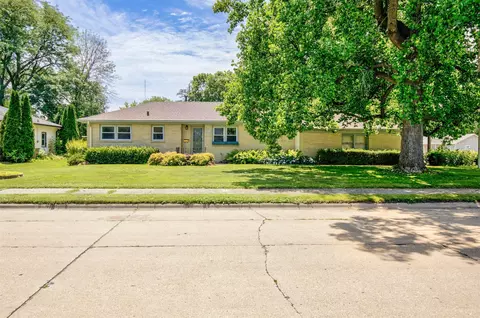 300 5th Street Pl SE, Altoona, IA 50009