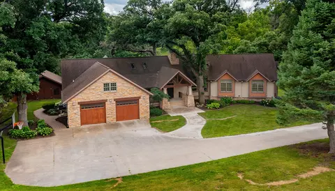 27740 Timber Rd, Kelley, IA 50134