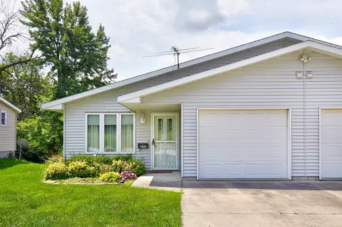 220 W Clay St, Osceola, IA 50213