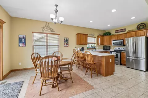 1716 NW Gabus Dr, Grimes, IA 50111