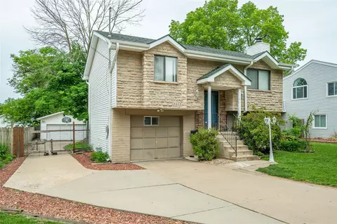 2312 60th St, Des Moines, IA 50322