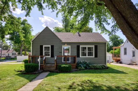 2506 60th St, Des Moines, IA 50322