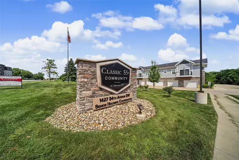 1427 34th Ave SW #213, Altoona, IA 50009