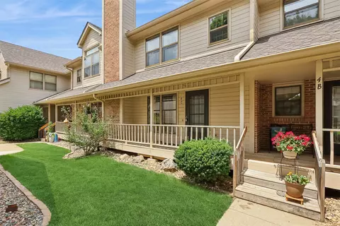 1070 50th St #4C, West Des Moines, IA 50266