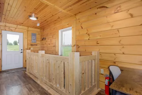 Entry Way - 7557 43rd Ave, Prole, IA 50229 photo 2 of 2