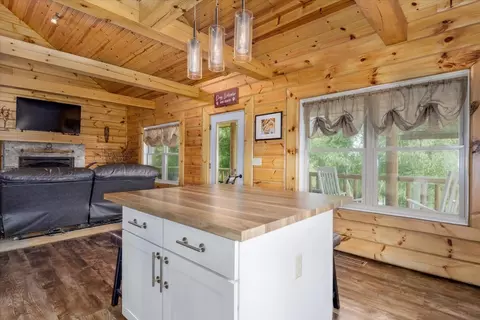 Kitchen - 7557 43rd Ave, Prole, IA 50229 photo 5 of 5