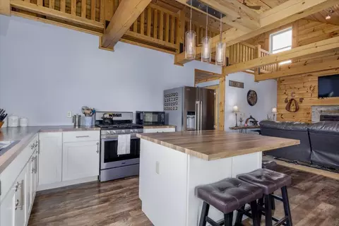 Kitchen - 7557 43rd Ave, Prole, IA 50229 photo 3 of 5