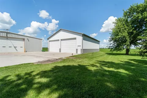 Exterior - 16072 530th Ave, Gilbert, IA 50105 photo 4 of 9