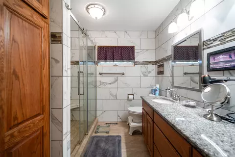 Bath - 16072 530th Ave, Gilbert, IA 50105 photo 1 of 1