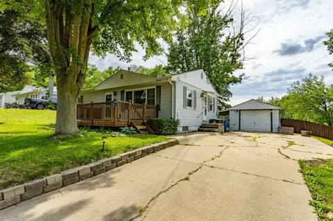 7610 SW 9th Pl, Des Moines, IA 50315