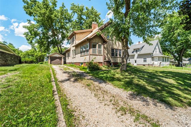 2921 Wood St, Ames, IA 50014