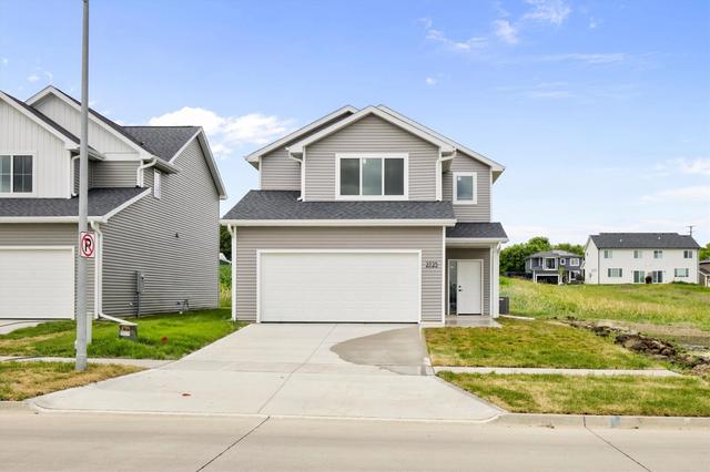 2725 Yordi Drive Dr, Norwalk, IA 50211