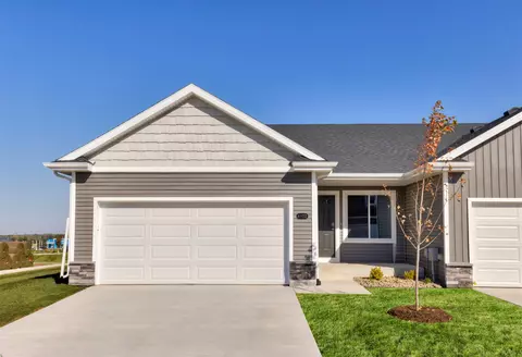 6102 Tungsten Dr, Pleasant Hill, IA 50327