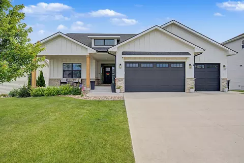 3945 Scout Trl, Waukee, IA 50263