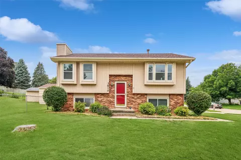 3610 Melanie Dr, Urbandale, IA 50322