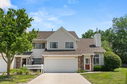 150 S Prairie View Dr #306, West Des Moines, IA 50266