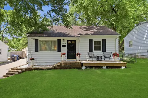 1504 61st St, Des Moines, IA 50311
