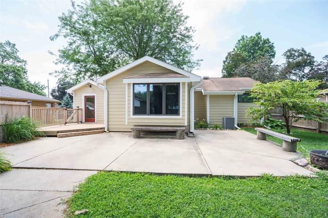 6391 Holcomb Ave, Des Moines, IA 50322