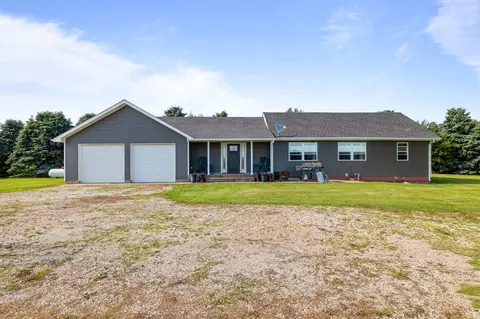 2435 Saratoga Ave, Blairsburg, IA 50034