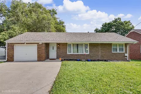 805 Payton Ave, Des Moines, IA 50315