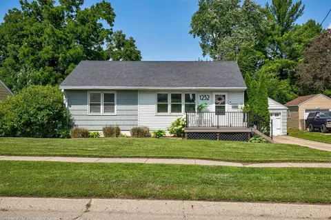 1232 60th St, Des Moines, IA 50311