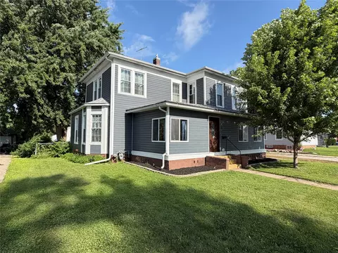 415 W 4th St S, Newton, IA 50208