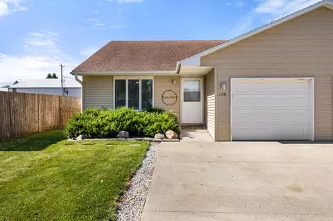 Exterior - 106 E Walnut St, Roland, IA 50236 photo 2 of 5
