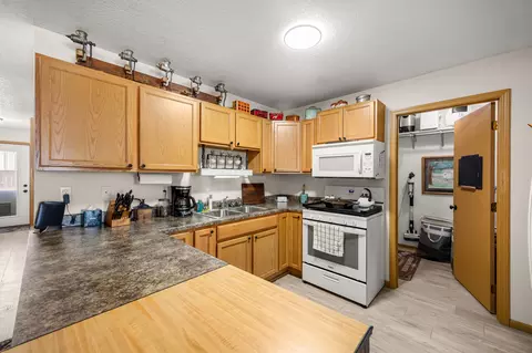 Kitchen - 106 E Walnut St, Roland, IA 50236 photo 2 of 3
