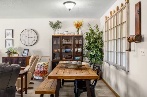 Dining - 106 E Walnut St, Roland, IA 50236 photo 1 of 2