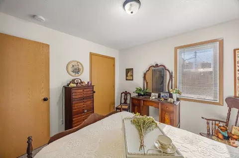 Bedroom - 106 E Walnut St, Roland, IA 50236 photo 2 of 4